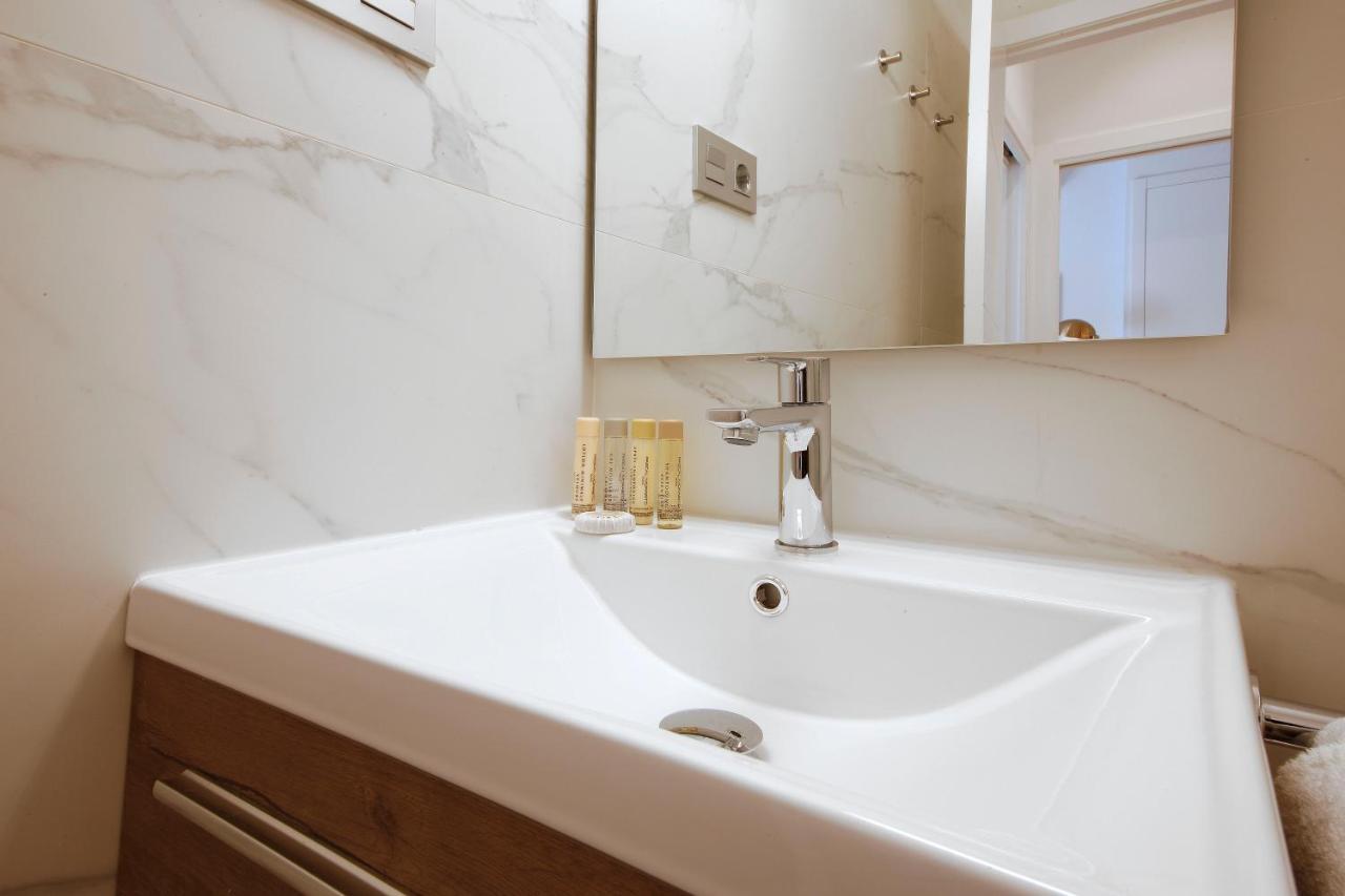 Tirso Suite مدريد المظهر الخارجي الصورة